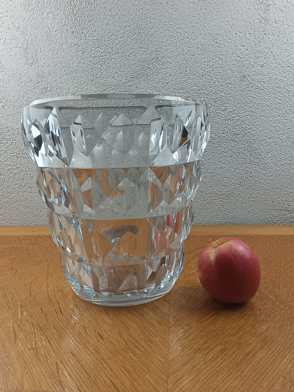Baccarat grand vase taillé