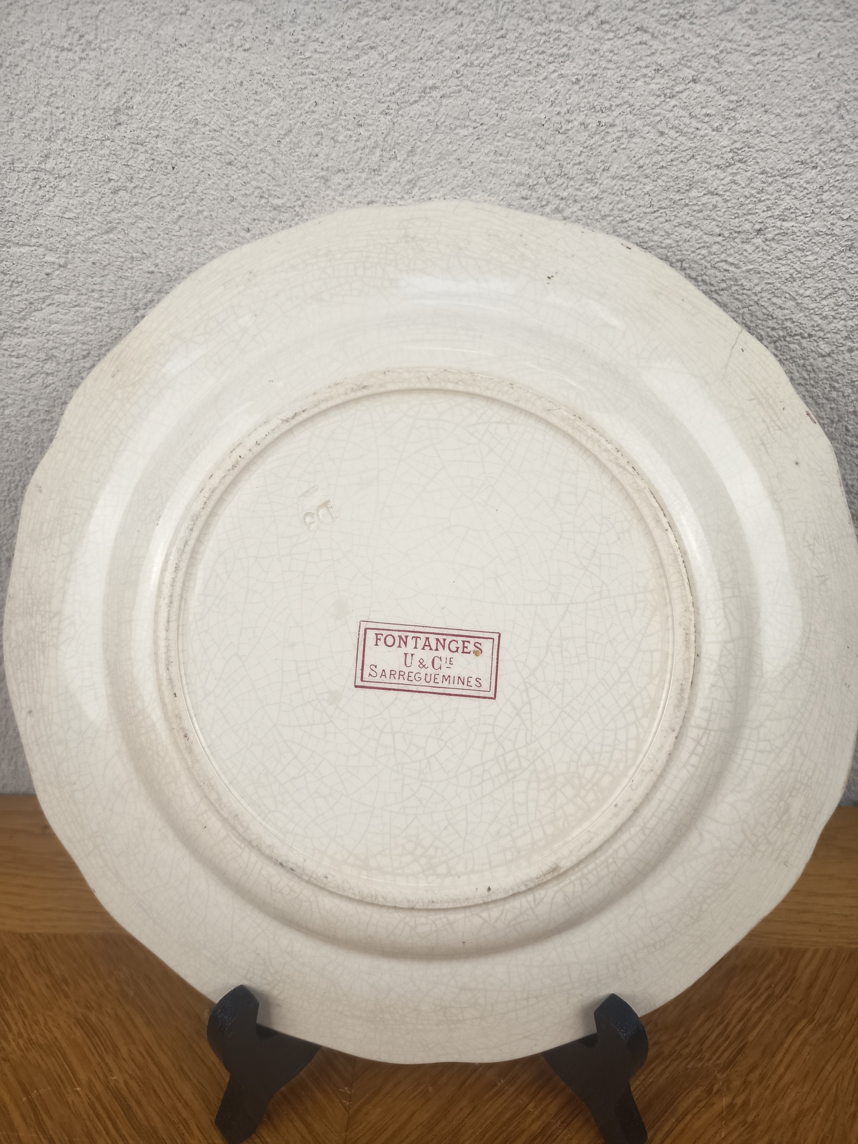 Assiette terre de fer - Sarreguemines modéle "Fontanges"