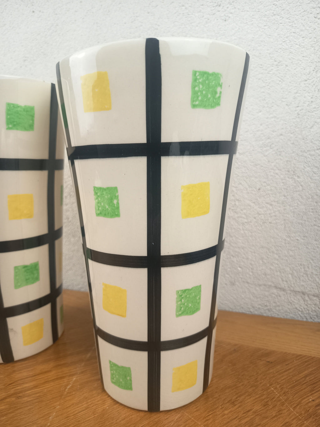 Paire de vases Saint-Clément – céramique mid-century graphique noir vert jaune