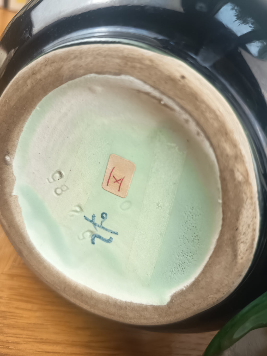 Paire de vases Art Nouveau en barbotine – décor fraises