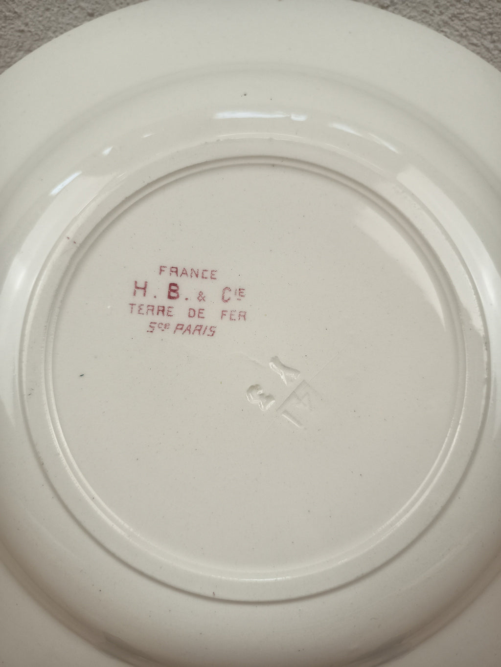 Assiette creuse ancienne H. Boulenger & Cie modèle « France » 