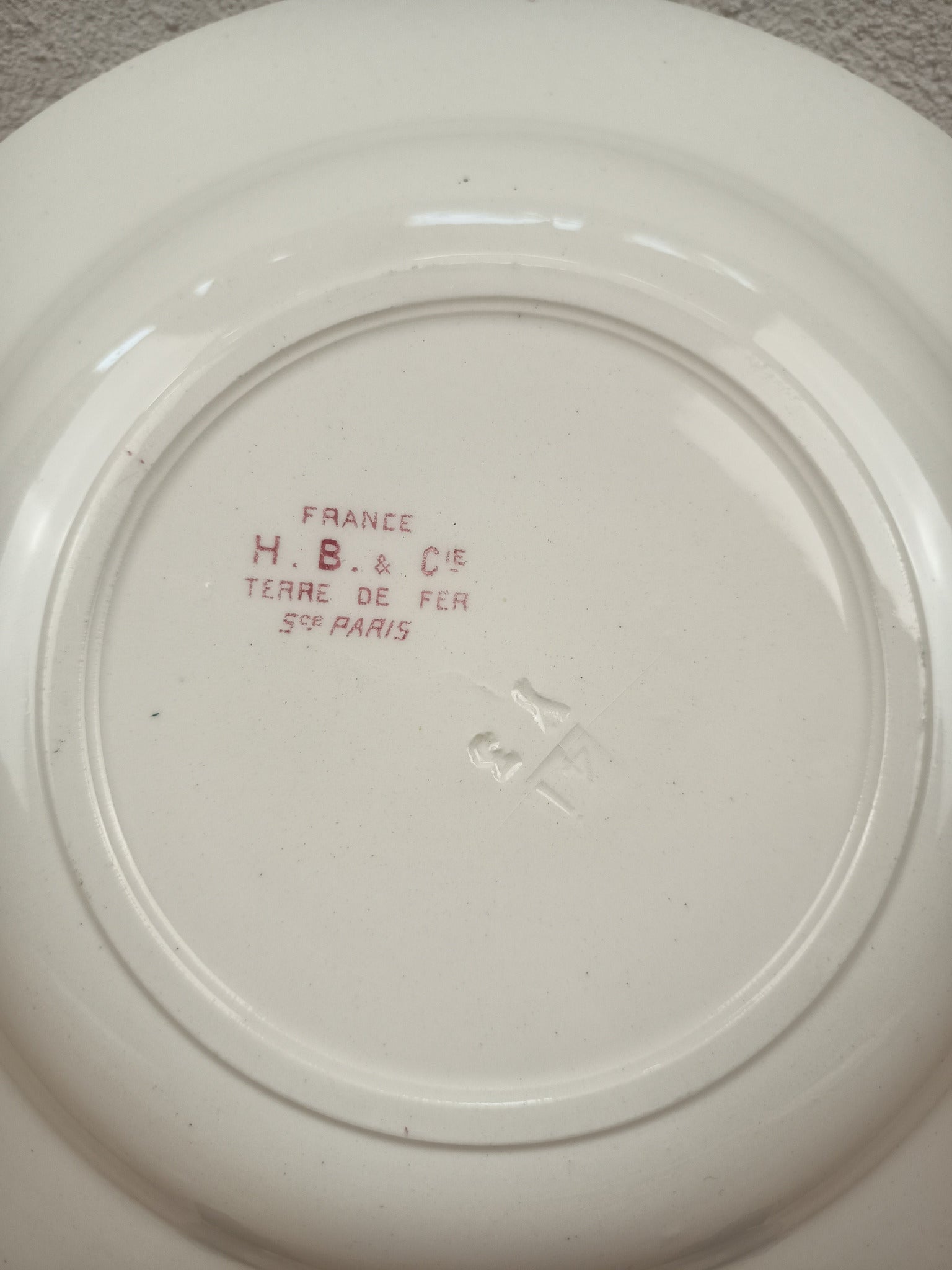 Assiette creuse ancienne H. Boulenger & Cie modèle « France » 