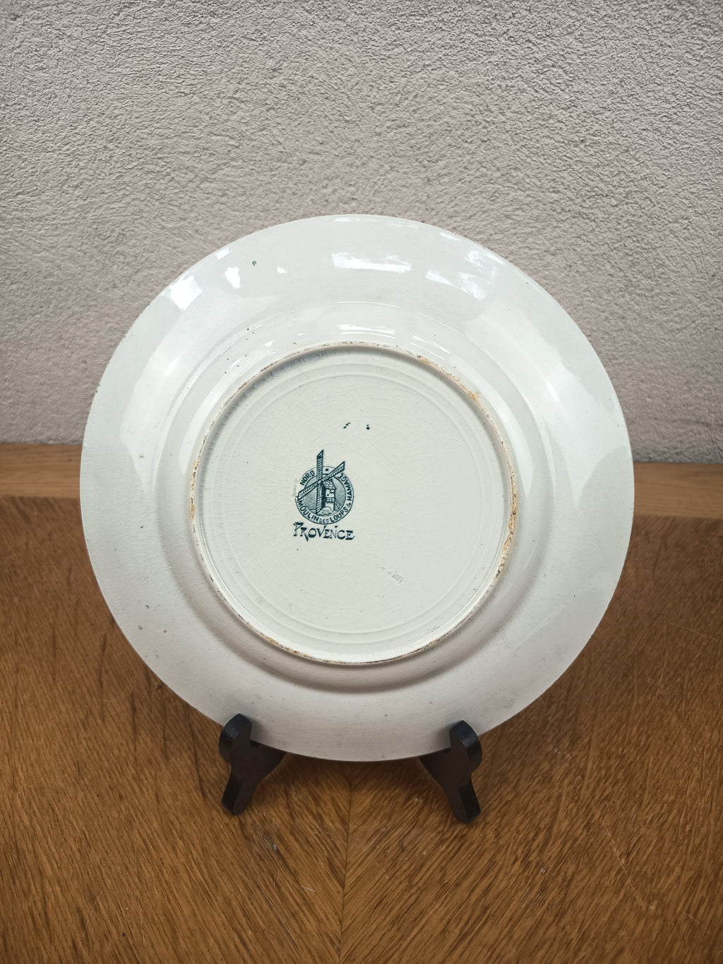 Assiette ancienne Moulin des Loups modèle « Provence » – Terre de fer décor bleu – 24 cm