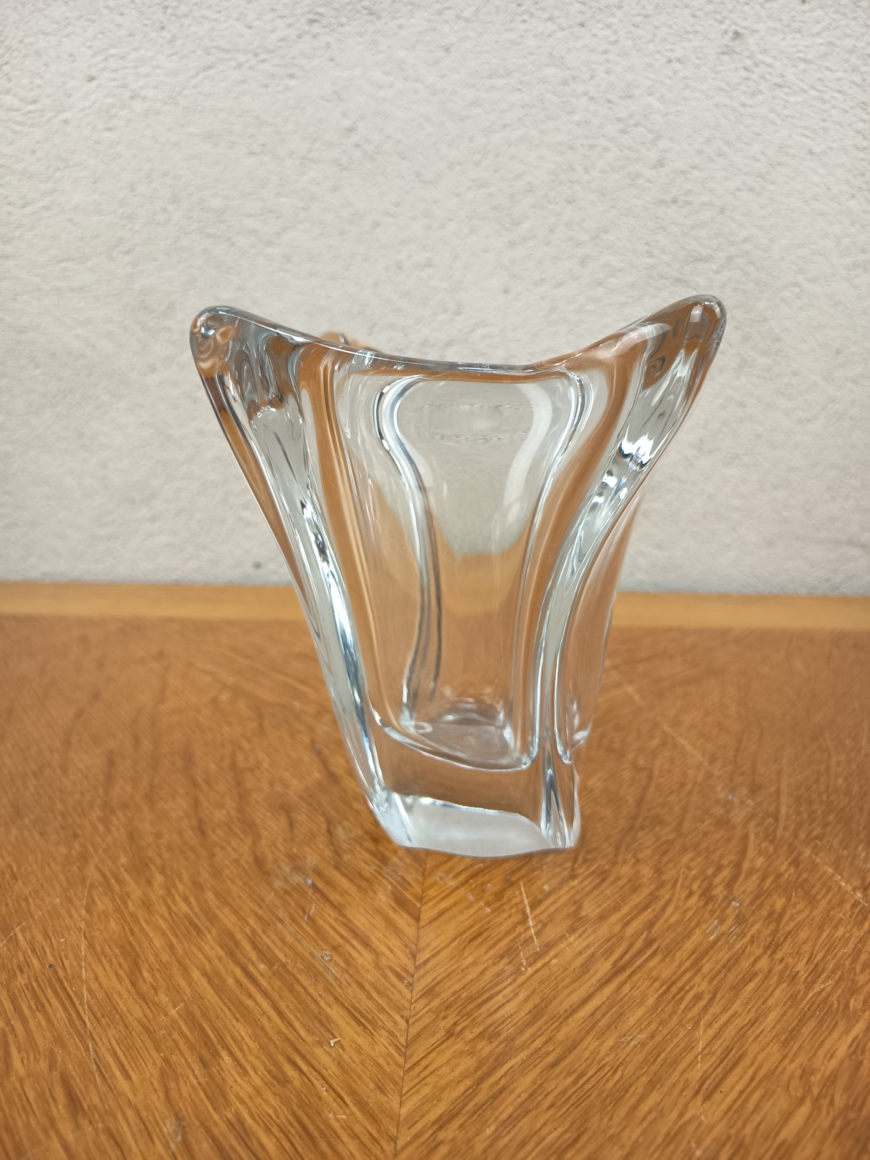Vase en cristal signé Daum France – Design moderne – 14 cm