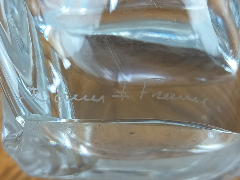 Vase en cristal signé Daum France – Design moderne – 14 cm