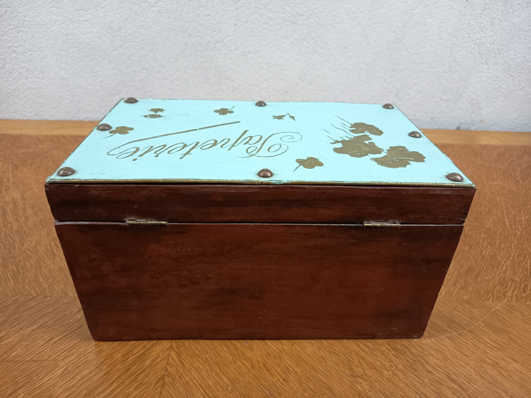 Ancienne boîte nécessaire d’écriture en bois – Travail artisanal – Avec accessoires d’origine