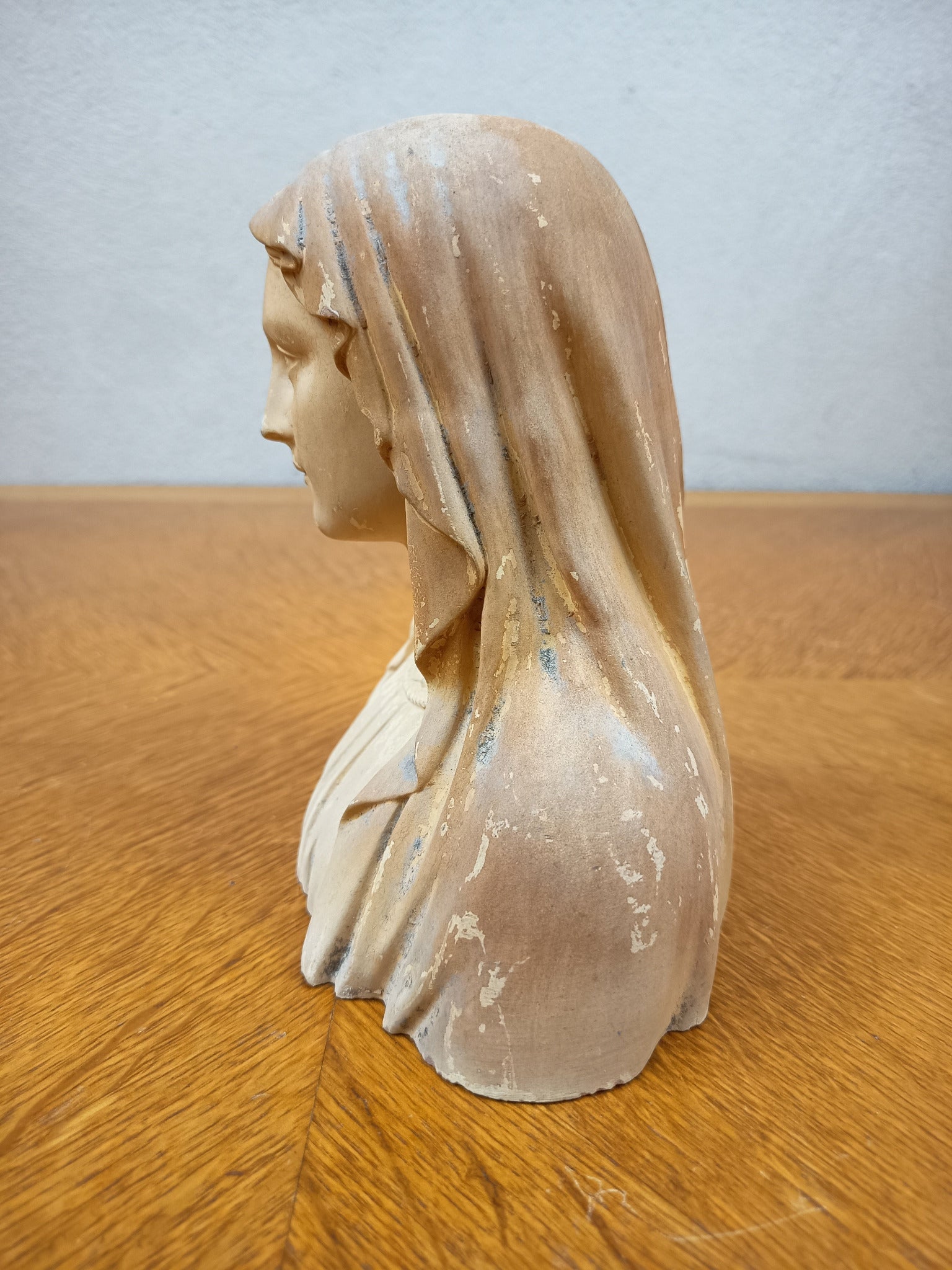Ancien buste de la Vierge en terre cuite – Manufacture de Villenauxe-la-Grande