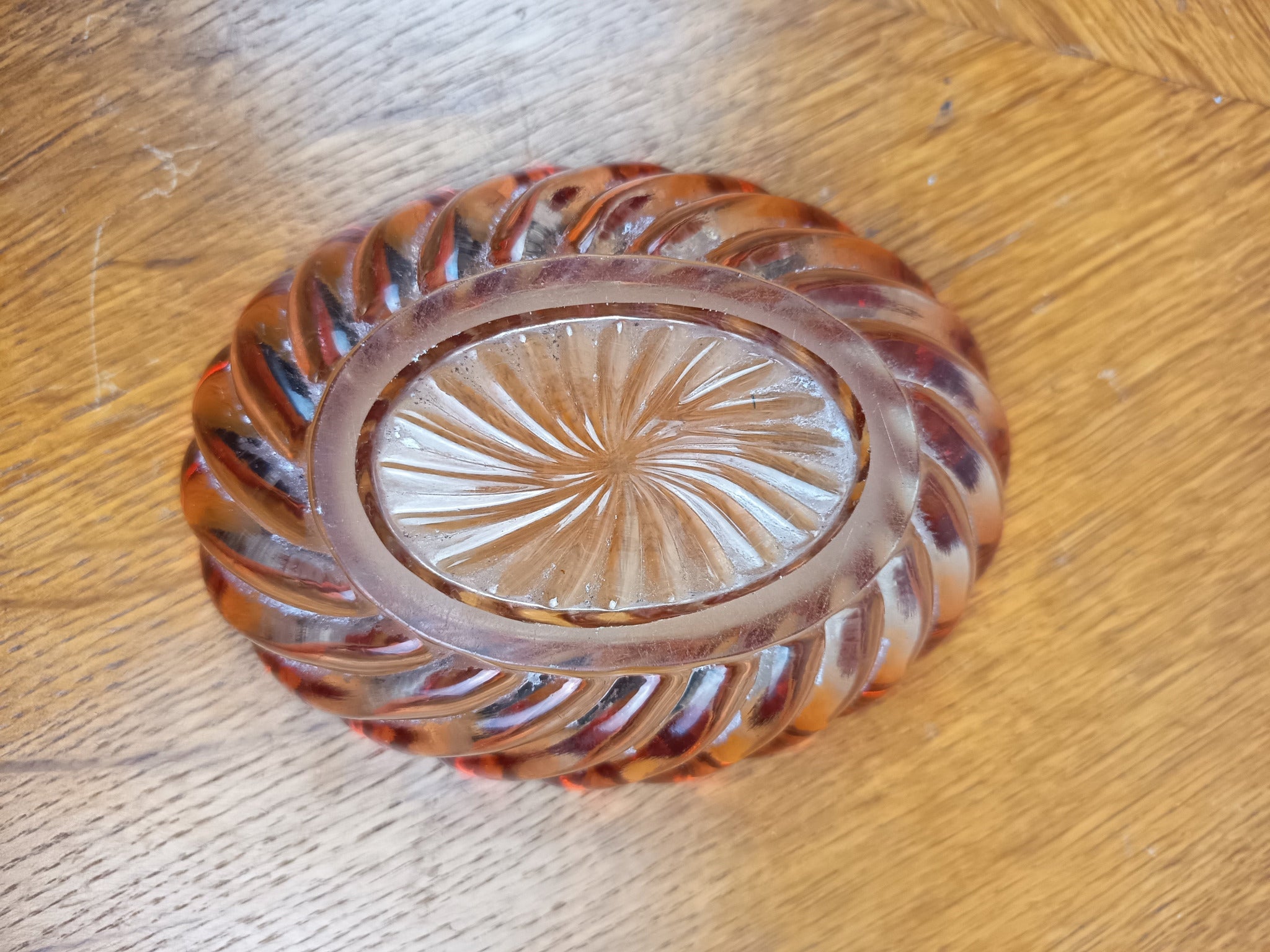 Coupelle porte-savon Baccarat modèle Bambou – Verre teinté rouge
