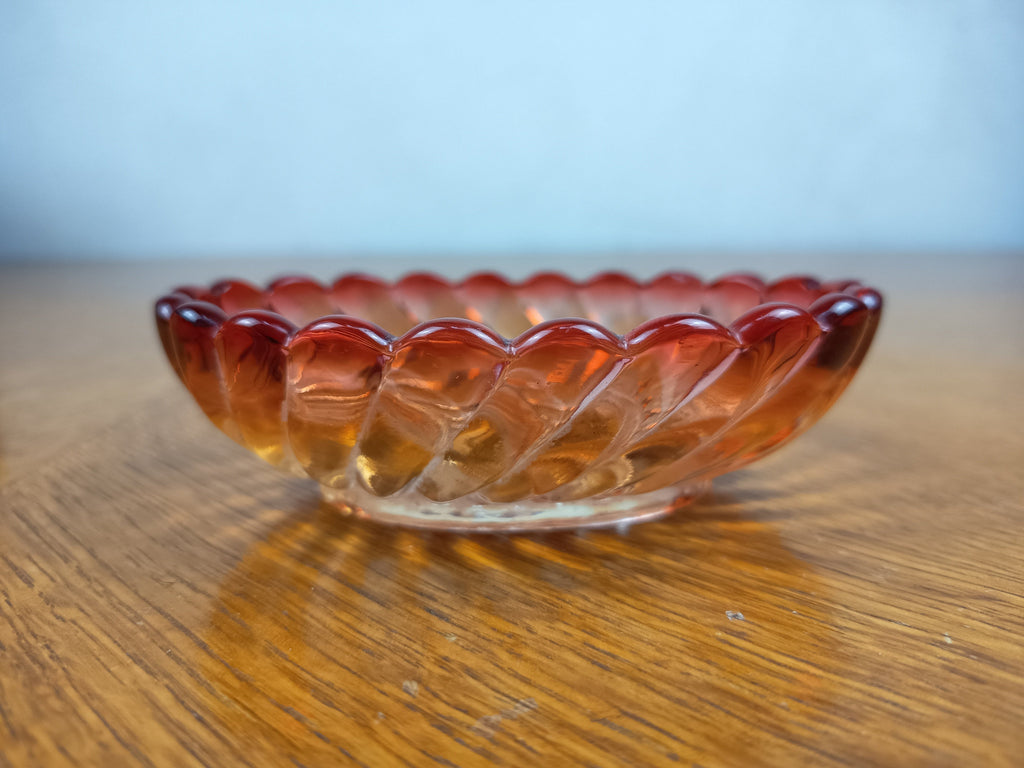 Coupelle porte-savon Baccarat modèle Bambou – Verre teinté rouge