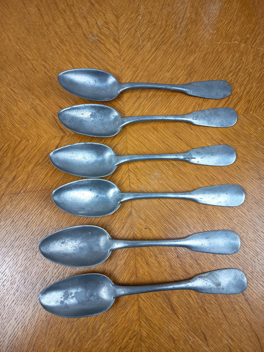 Lot de 6 cuillères à soupe anciennes en étain – XIXe siècle – 21 cm