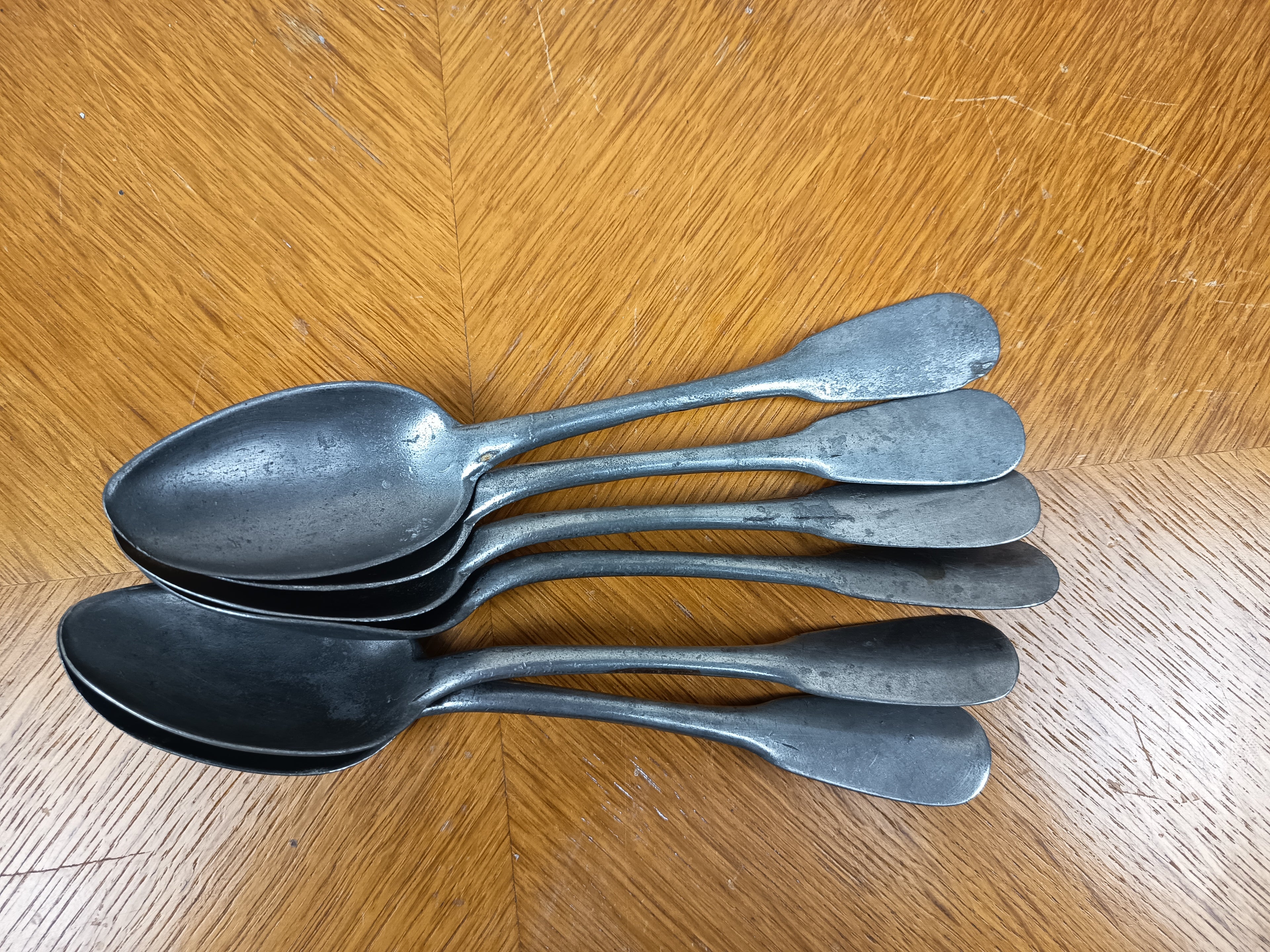 Lot de 6 cuillères à soupe anciennes en étain – XIXe siècle – 21 cm