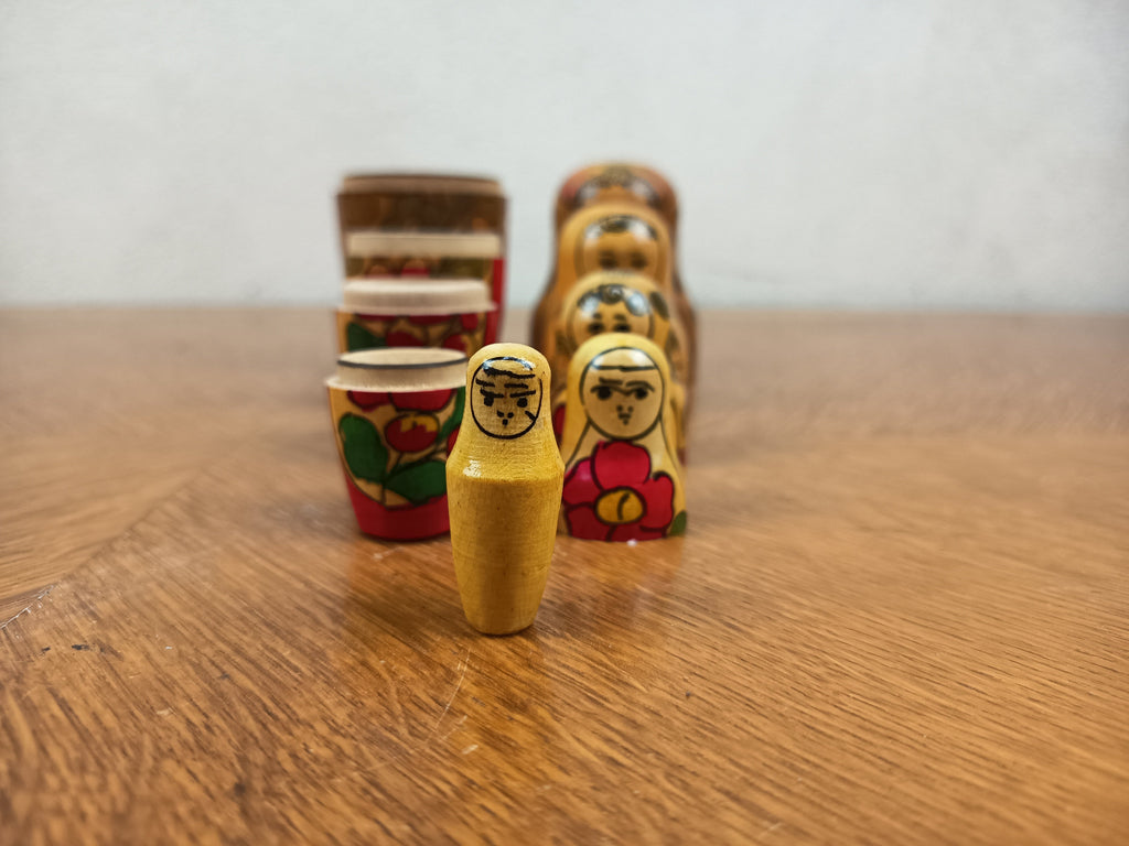 Poupée russe Matriochka ancienne en bois – 5 poupées – 16 cm
