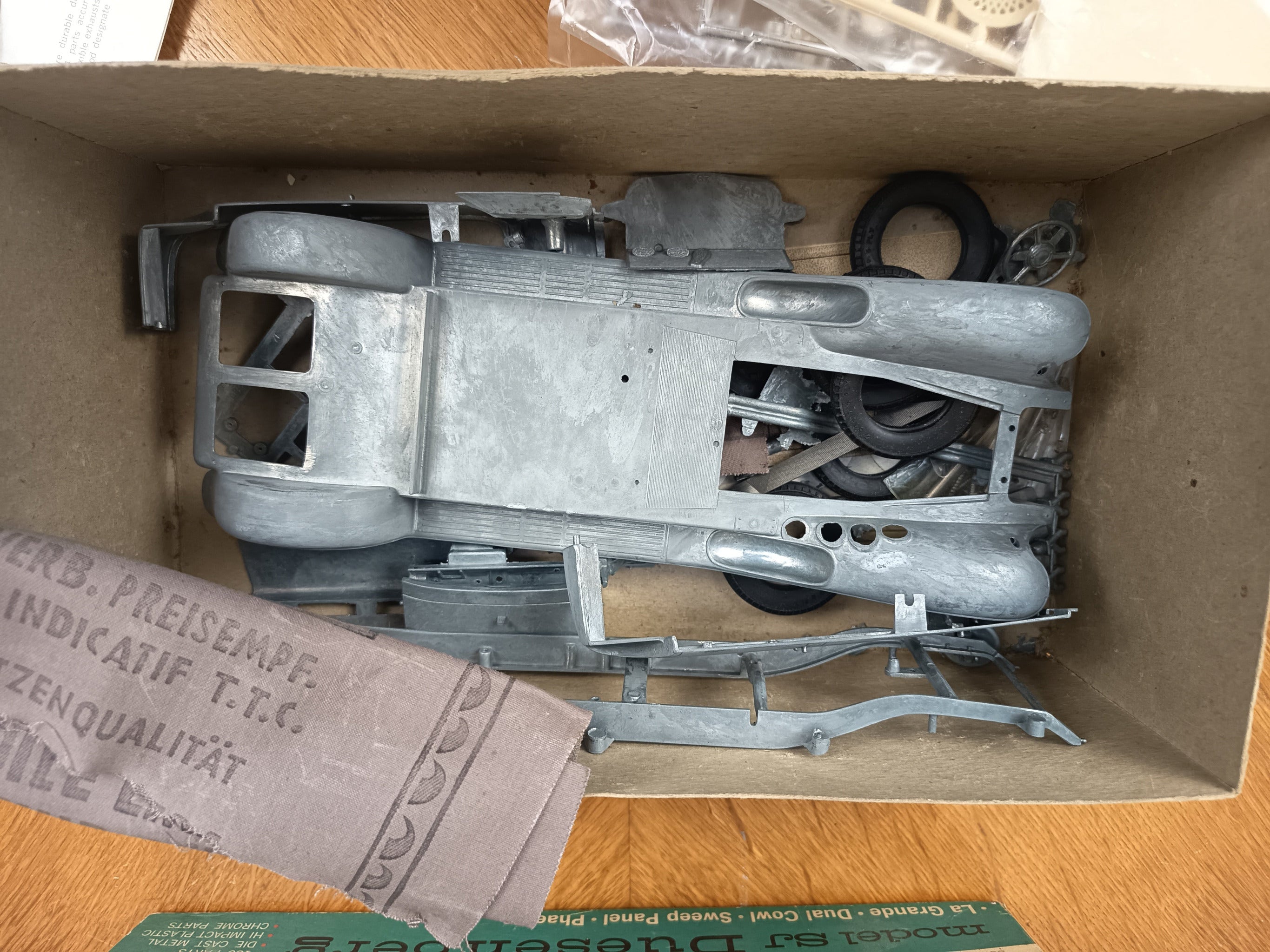 Maquette ancienne Classic Metal Kit Duesenberg SJ Hubley – complète jamais utilisée
