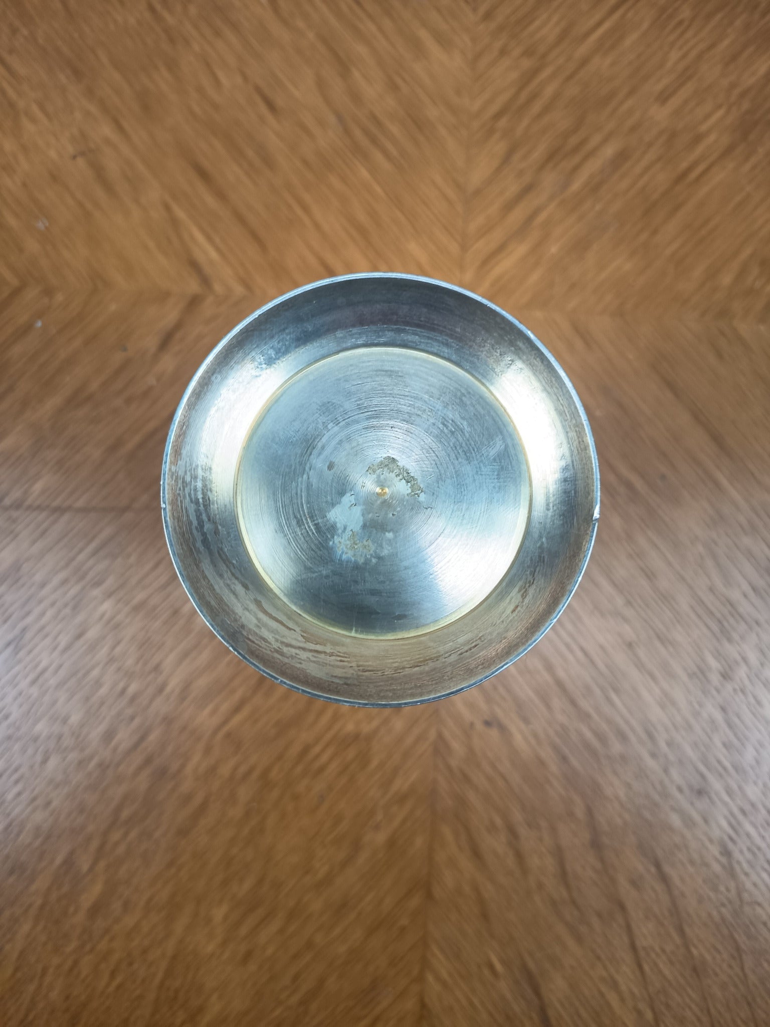 Timbale Ancienne en Métal Argenté avec Motif Cœur 