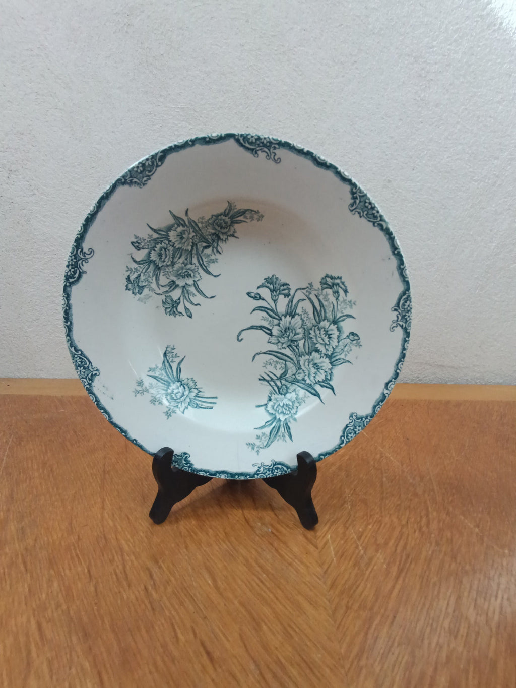 Assiette Creuse Terre de Fer Modèle Œillet – Manufacture LG