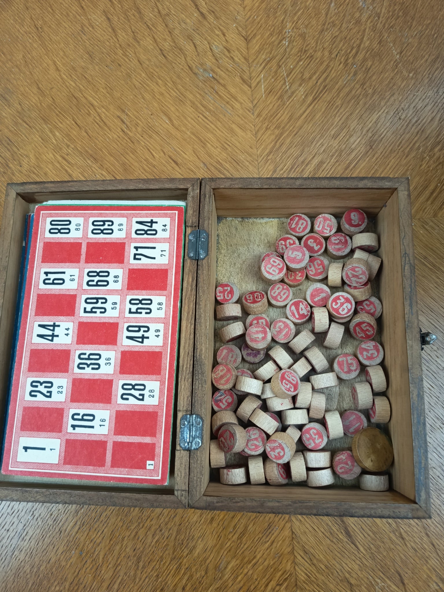 Ancienne Boîte de Jeu de Loto Vintage en Bois – Jeu de Société Ancien avec Cartes et Pions