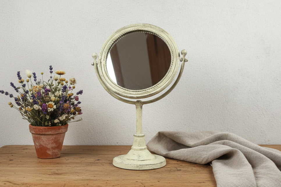 Miroir sur pied vintage en fonte et acier repeint en blanc cassé