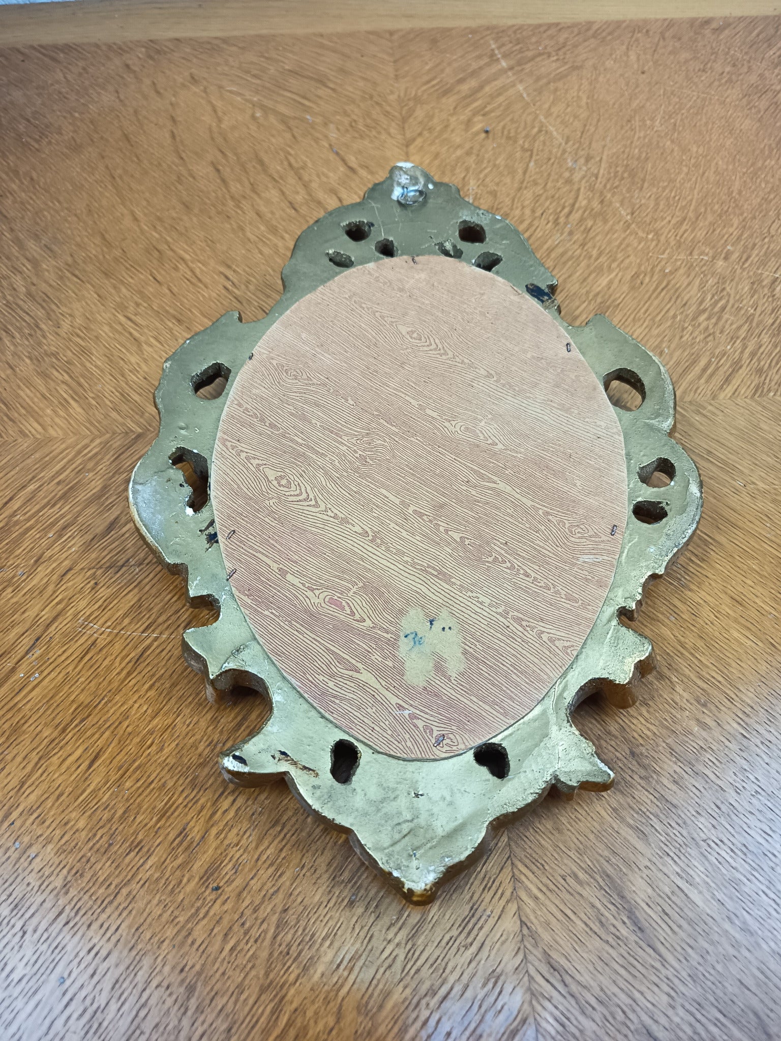 Miroir mural ancien doré en stuc – Style néoclassique – 34 cm