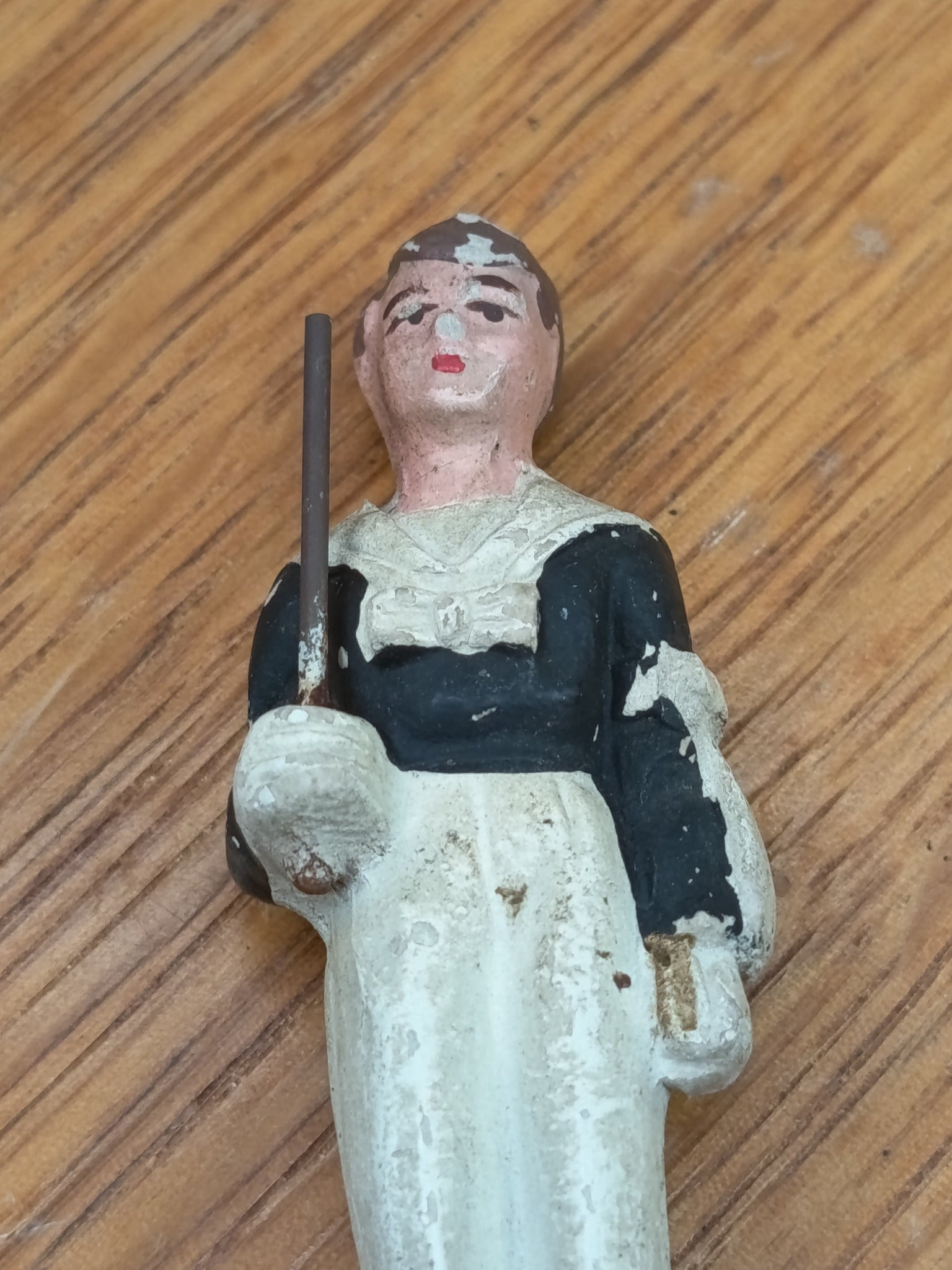 Petit personnage de communiant ancien – Figurine religieuse – 7,5 cm