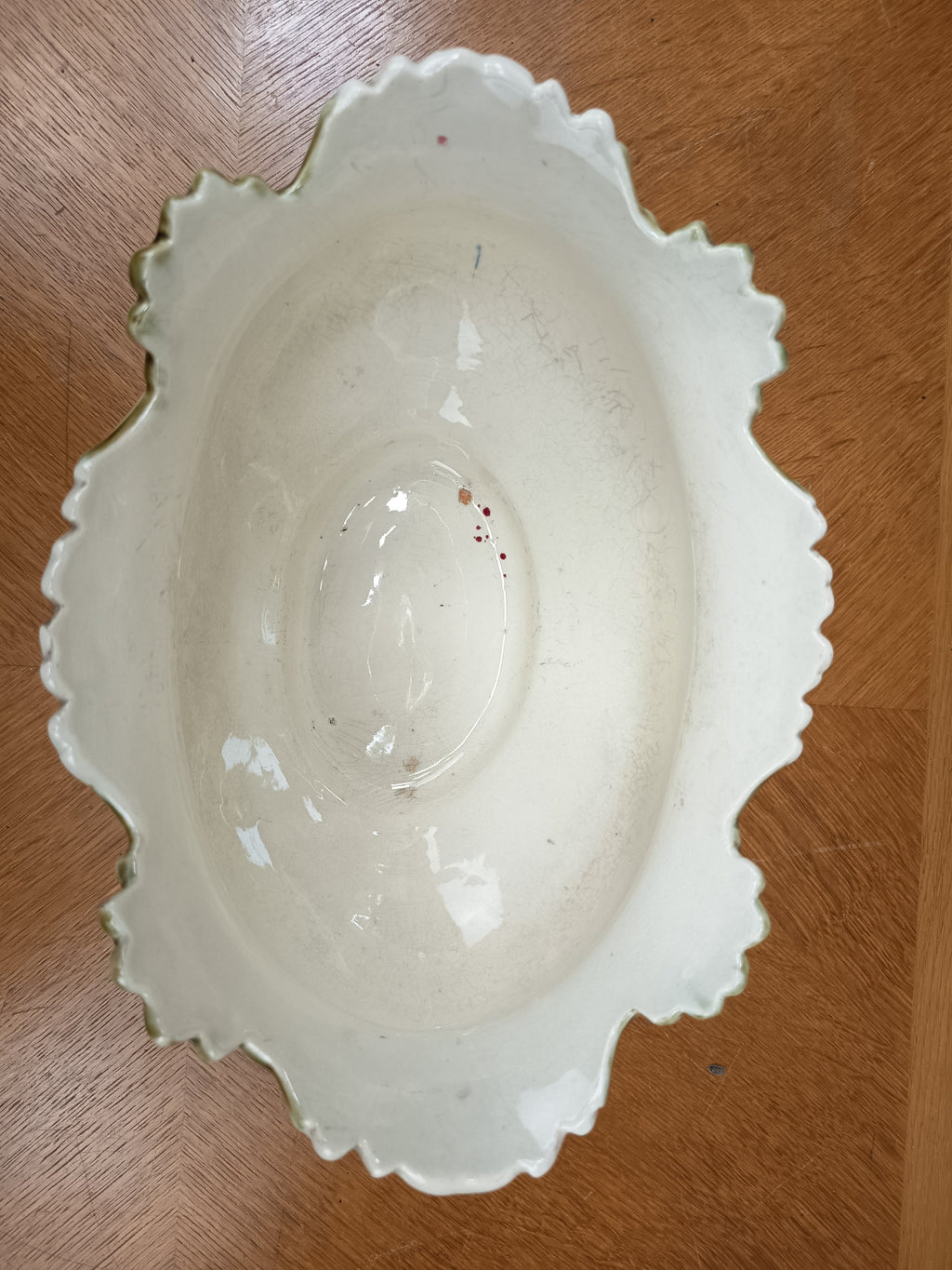 ardinière ancienne en barbotine De Bruyn Fives-Lille – Faïence décor floral – 31 cm