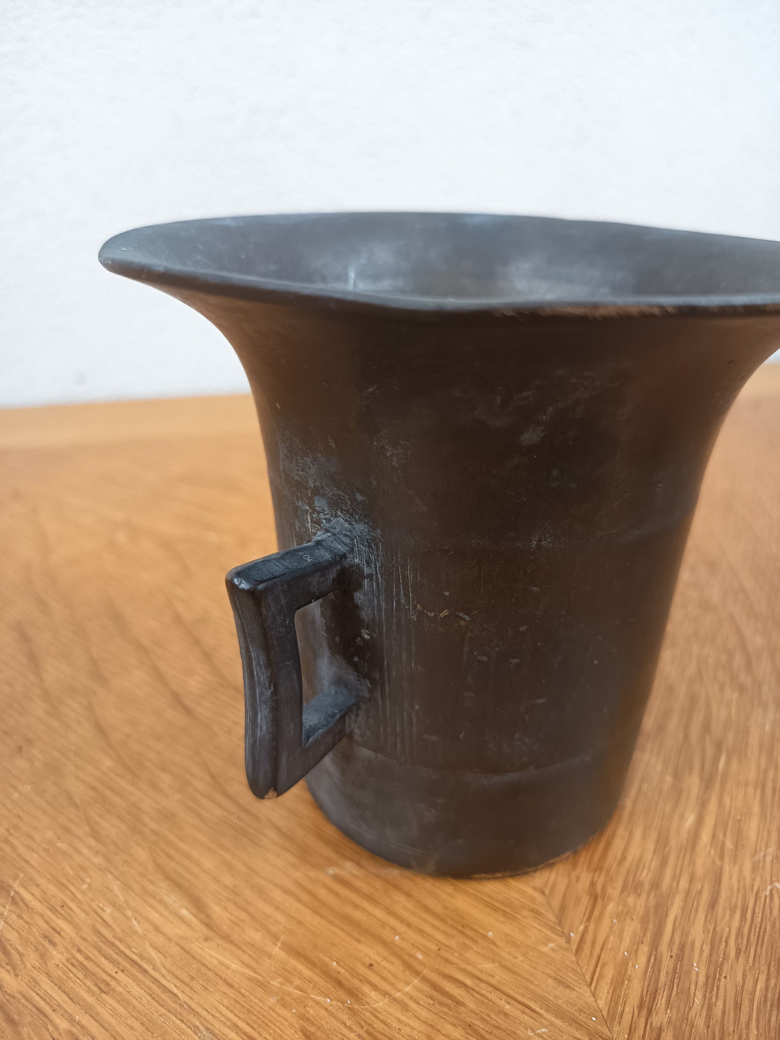 Mortier et pilon d’apothicaire ancien en bronze – XIXe siècle