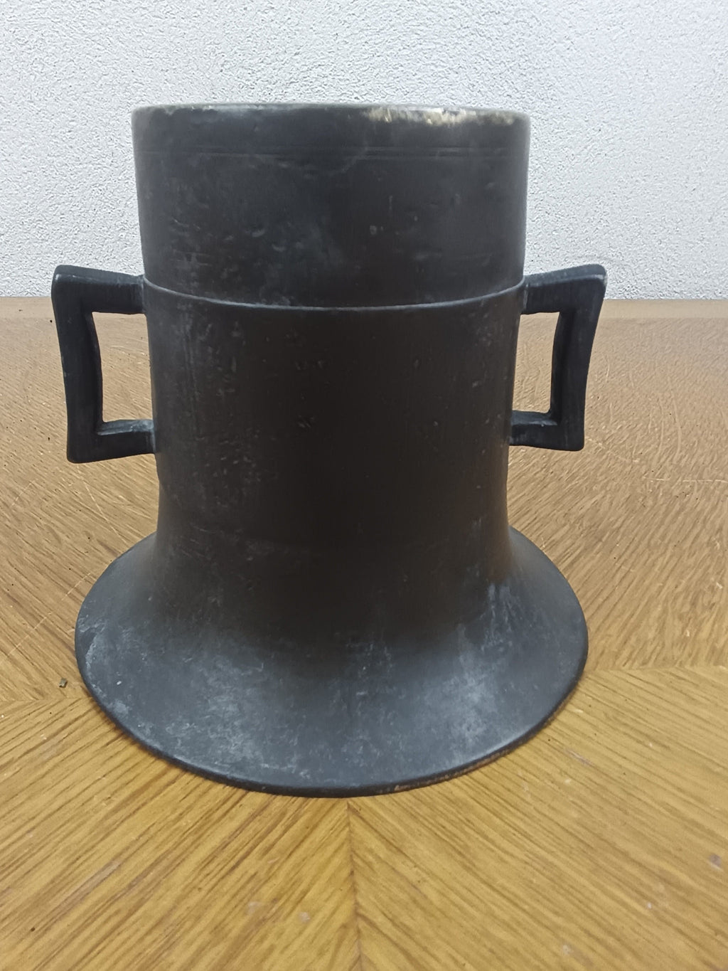 Mortier et pilon d’apothicaire ancien en bronze – XIXe siècle