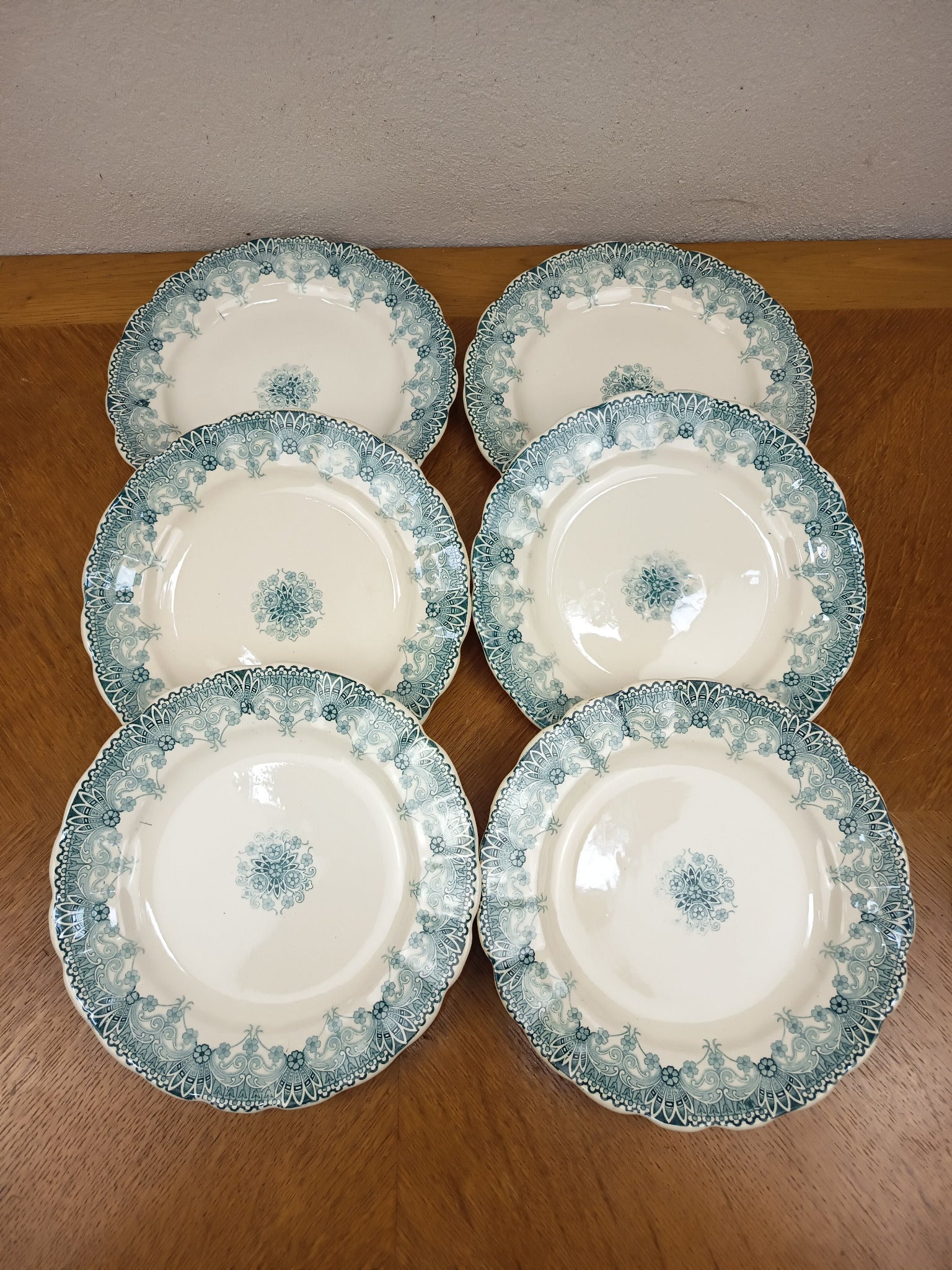 Lot de 6 assiettes anciennes en terre de fer – Modèle Henriette – Hippolyte Boulenger Choisy-le-Roy