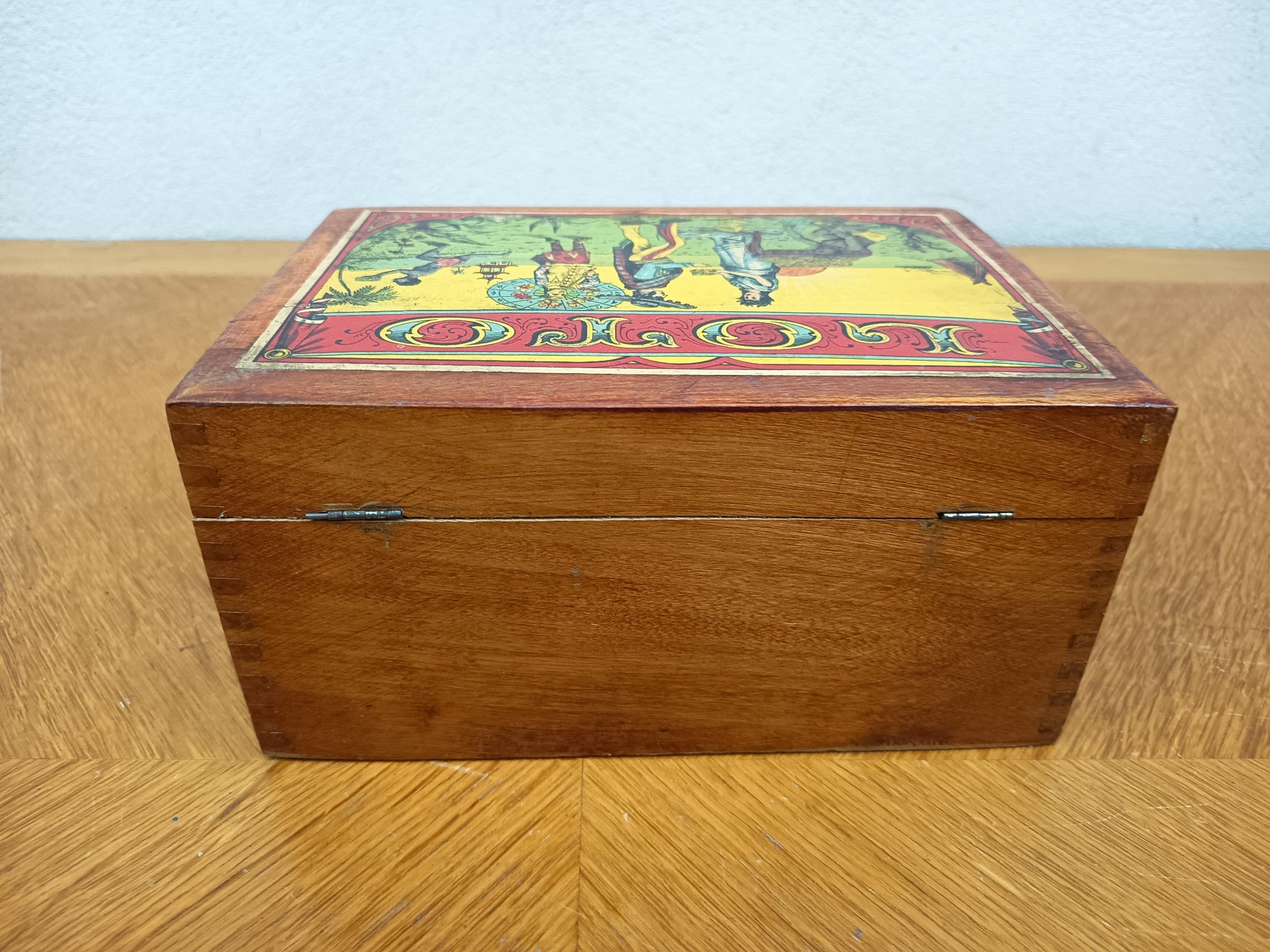 Jeu de loto ancien en coffret bois – Jetons et cartes – Gravure fin XIXe
