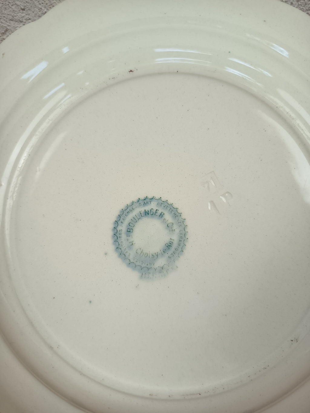 Assiette ancienne Terre de Fer – Modèle Henriette – Hippolyte Boulenger Choisy-le-Roi – 24 cm