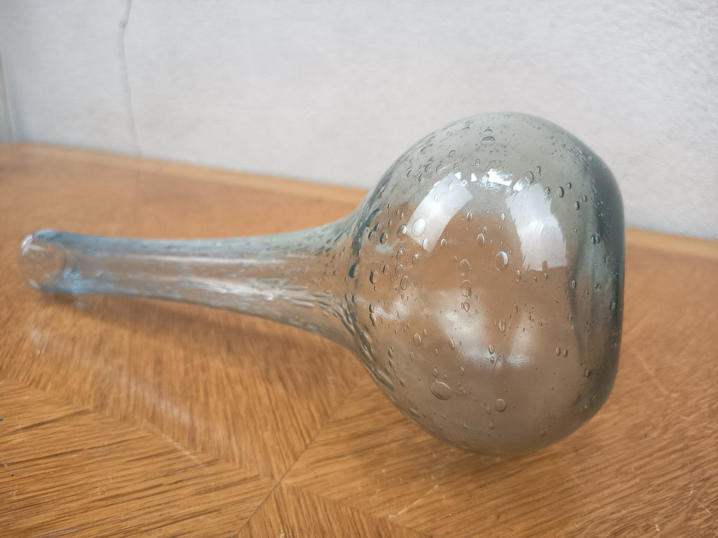 Vase en verre soufflé bullé – Maison Biot