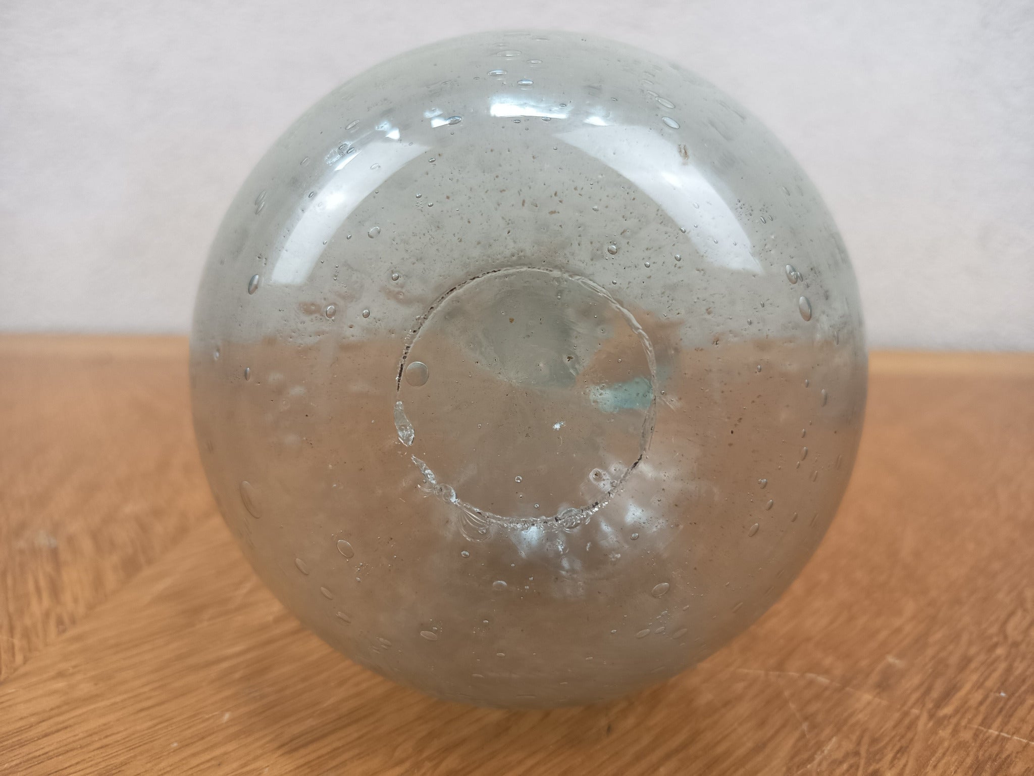 Vase en verre soufflé bullé – Maison Biot