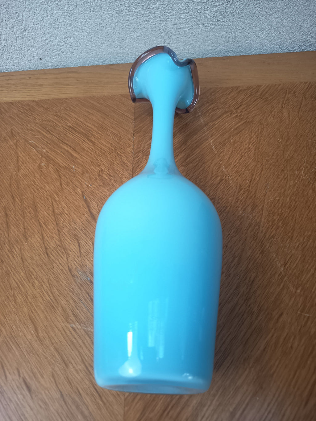 Vase ancien en opaline bleue – Col corolle – 29 cm