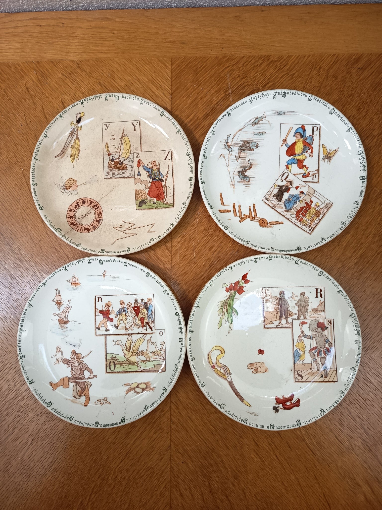 Lot d’assiettes parlantes anciennes Terre de Fer – Hippolyte Boulenger – Alphabet