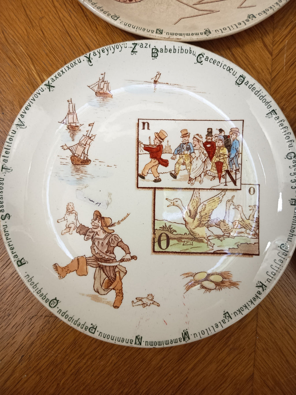 Lot d’assiettes parlantes anciennes Terre de Fer – Hippolyte Boulenger – Alphabet