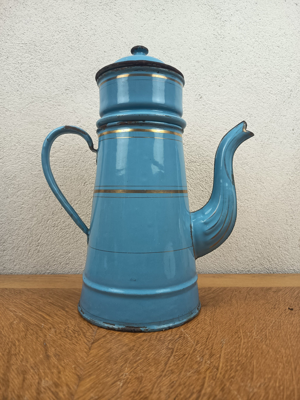 Cafetière ancienne en tôle émaillée bleue – 34 cm