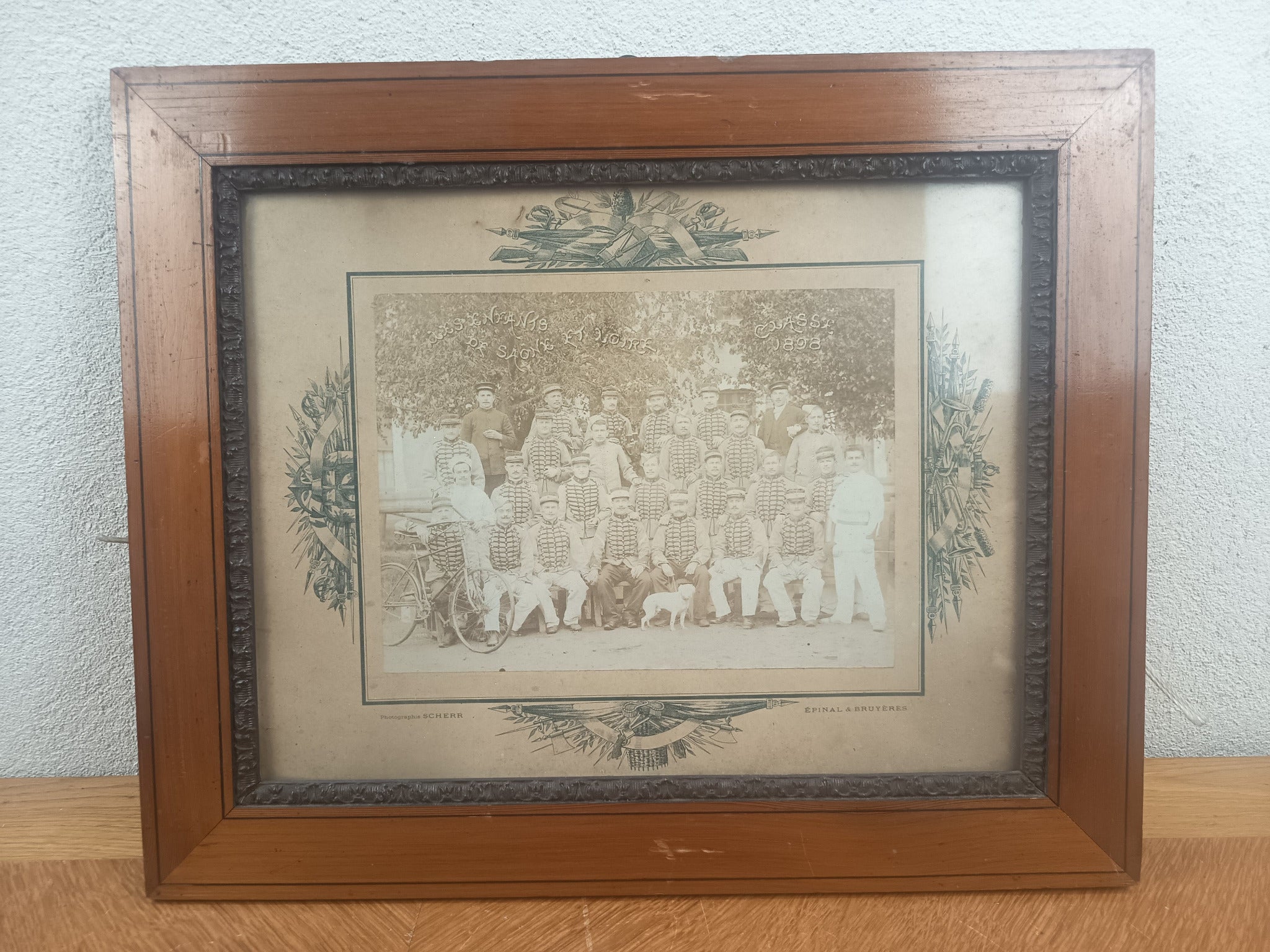 Photographie militaire ancienne encadrée des Enfants de Saône-et-Loire classe 1898