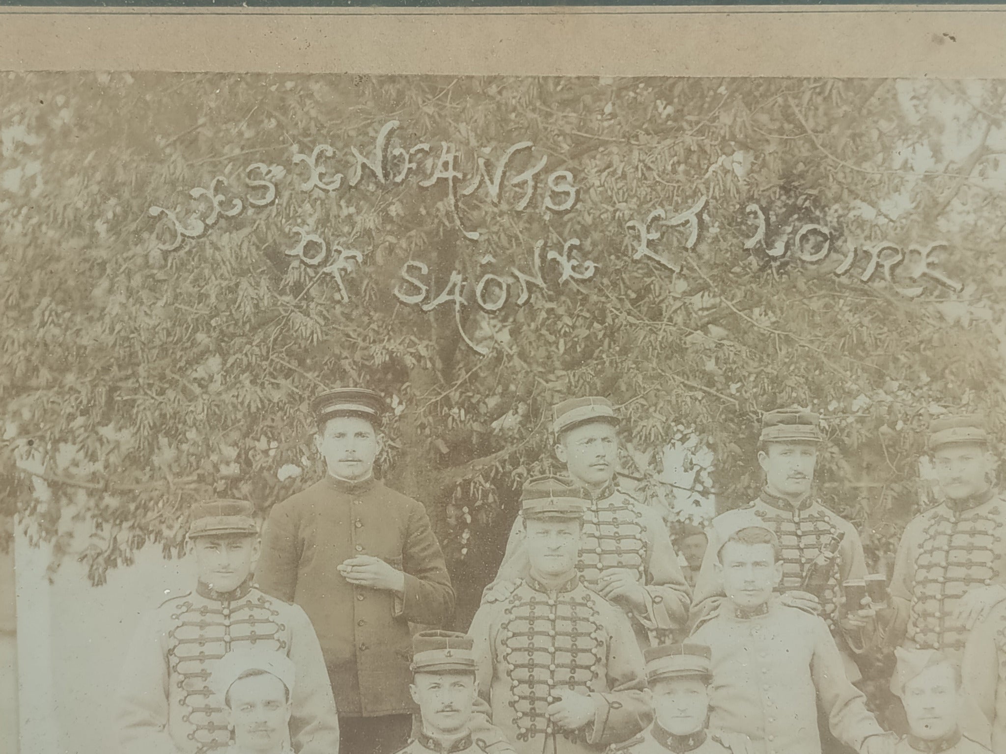 Photographie militaire ancienne encadrée des Enfants de Saône-et-Loire classe 1898