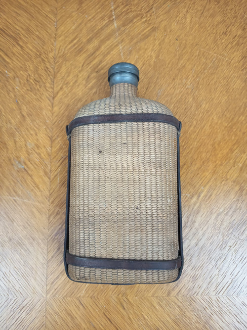 Flasque ancienne en verre clissé et étain vers 1900