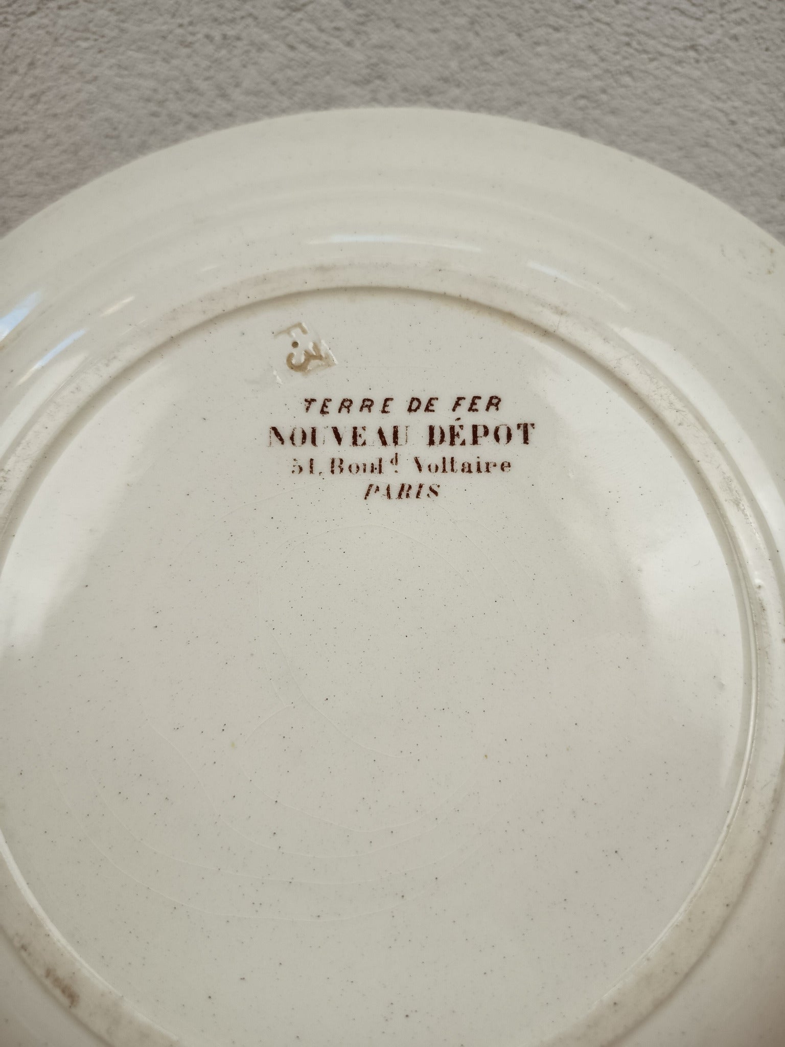 Assiette Terre de Fer Nouveau Dépôt Paris XIXe