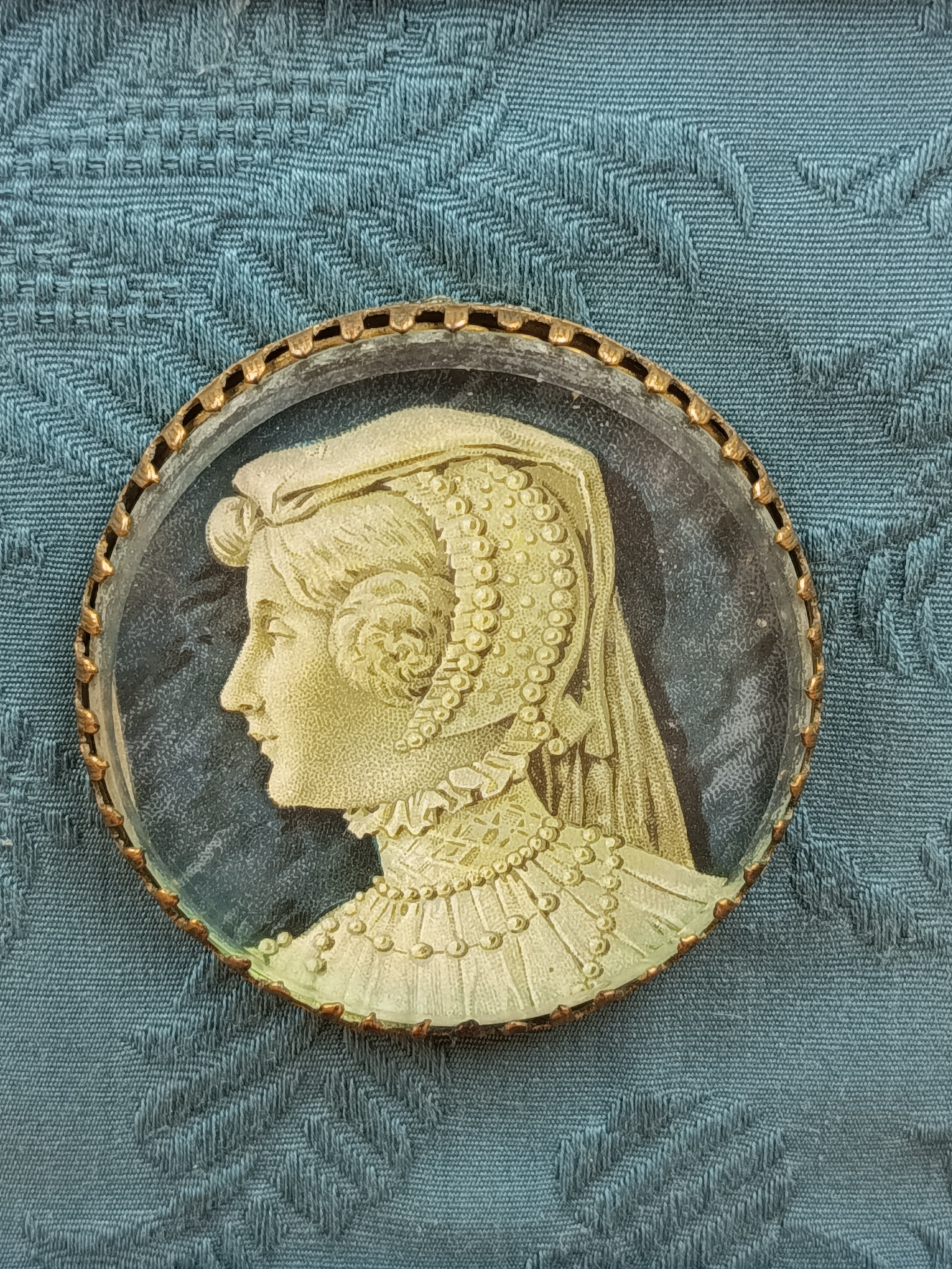 Miniature portrait de femme en costume Renaissance – Sous verre – Cadre vintage