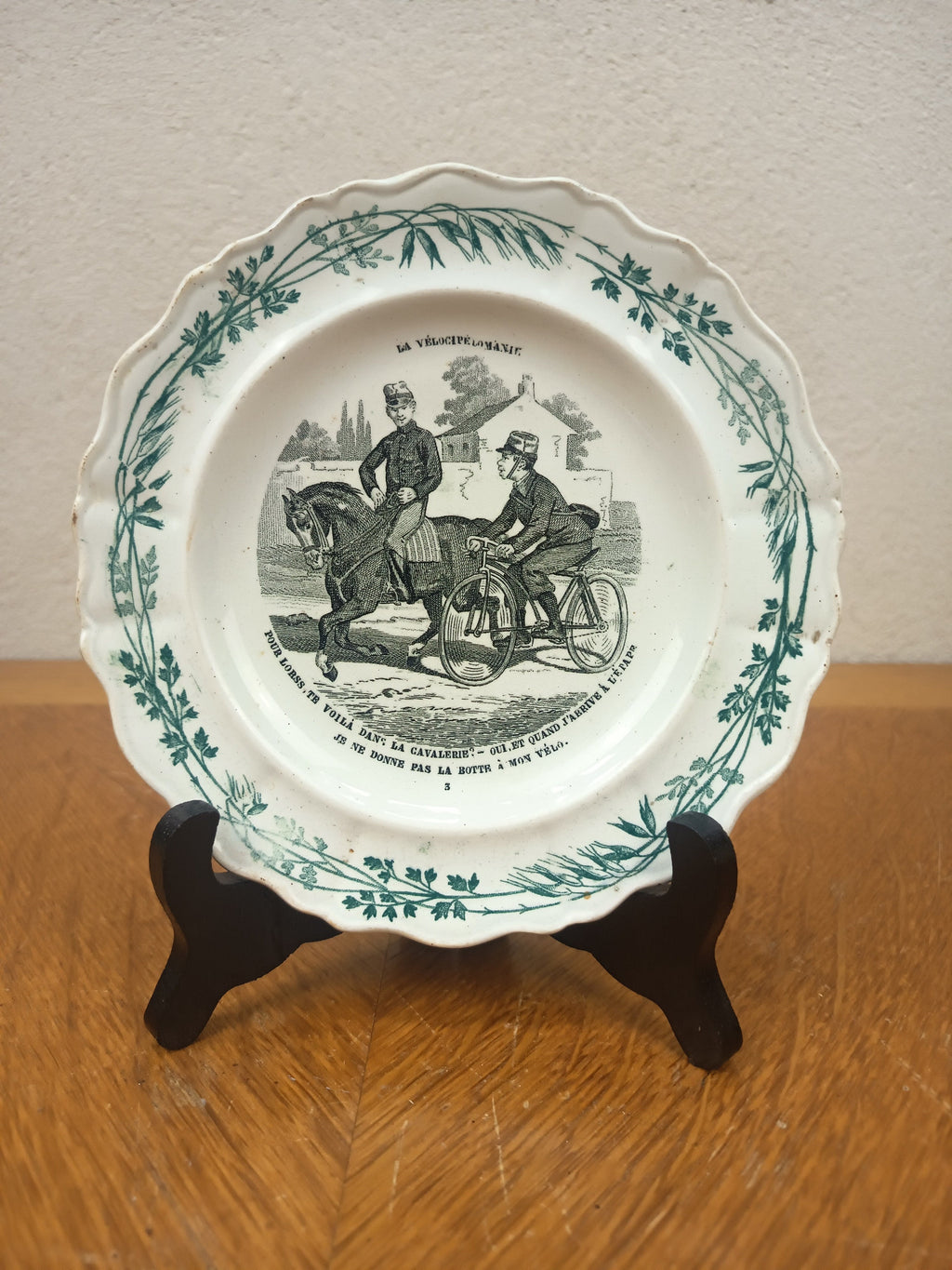 Assiette Creil Montereau Vélocipédomanie n°3 – 1876