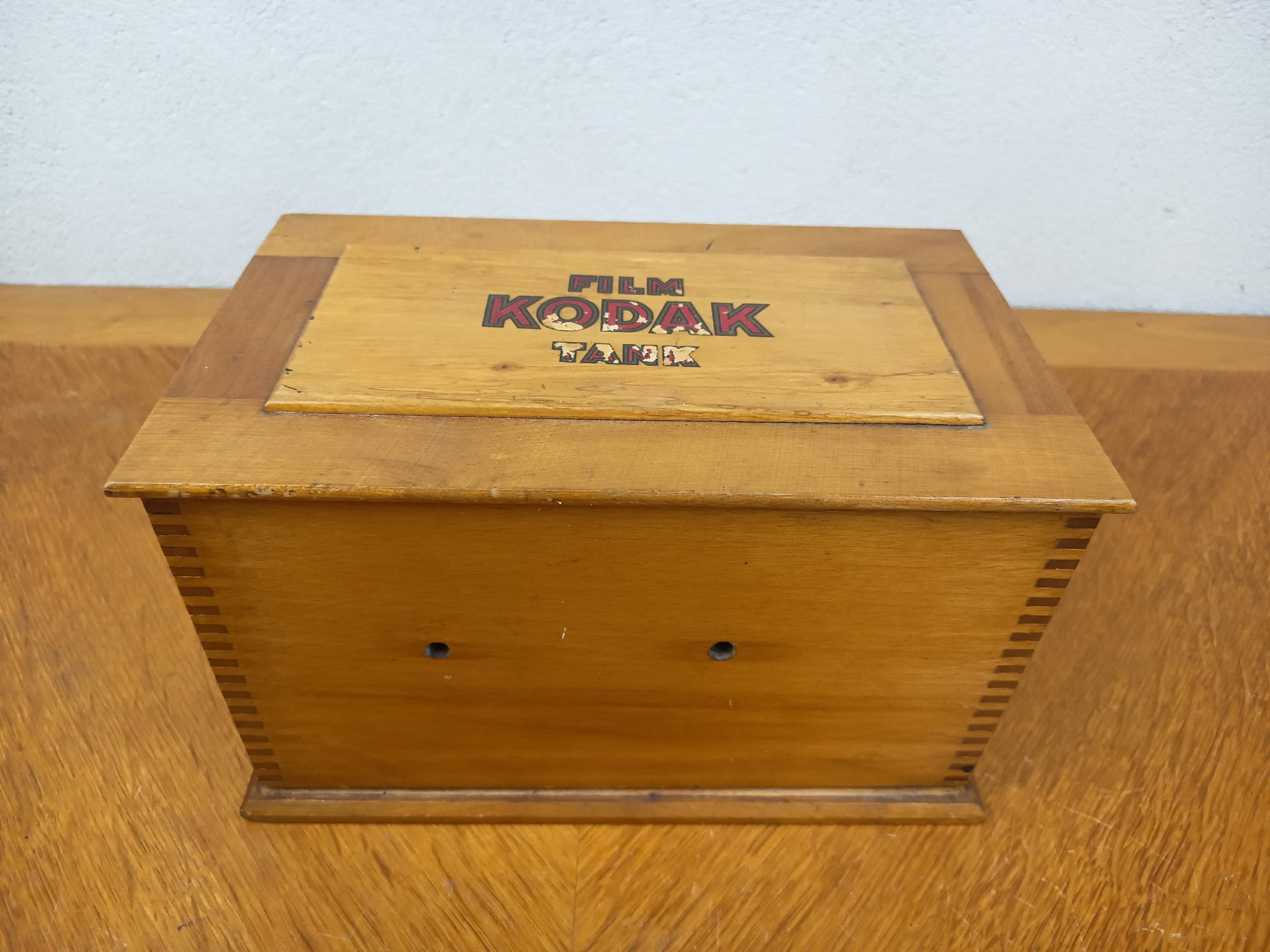 Ancienne boîte Kodak Film Tank Model B-2 3½ pouces en bois