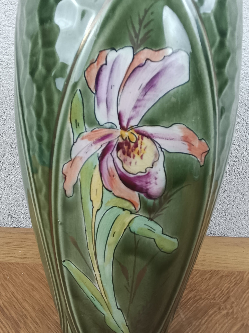 Paire de vases Art nouveau Saint-Amand vers 1910-1915, Nouvelles Usines Céramiques du Nord, décor d’orchidées peint à la main