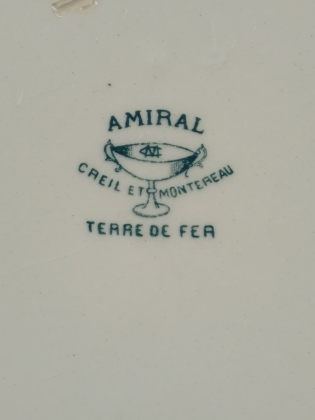 Assiette ancienne Creil et Montereau modèle Amiral en Terre de Fer
