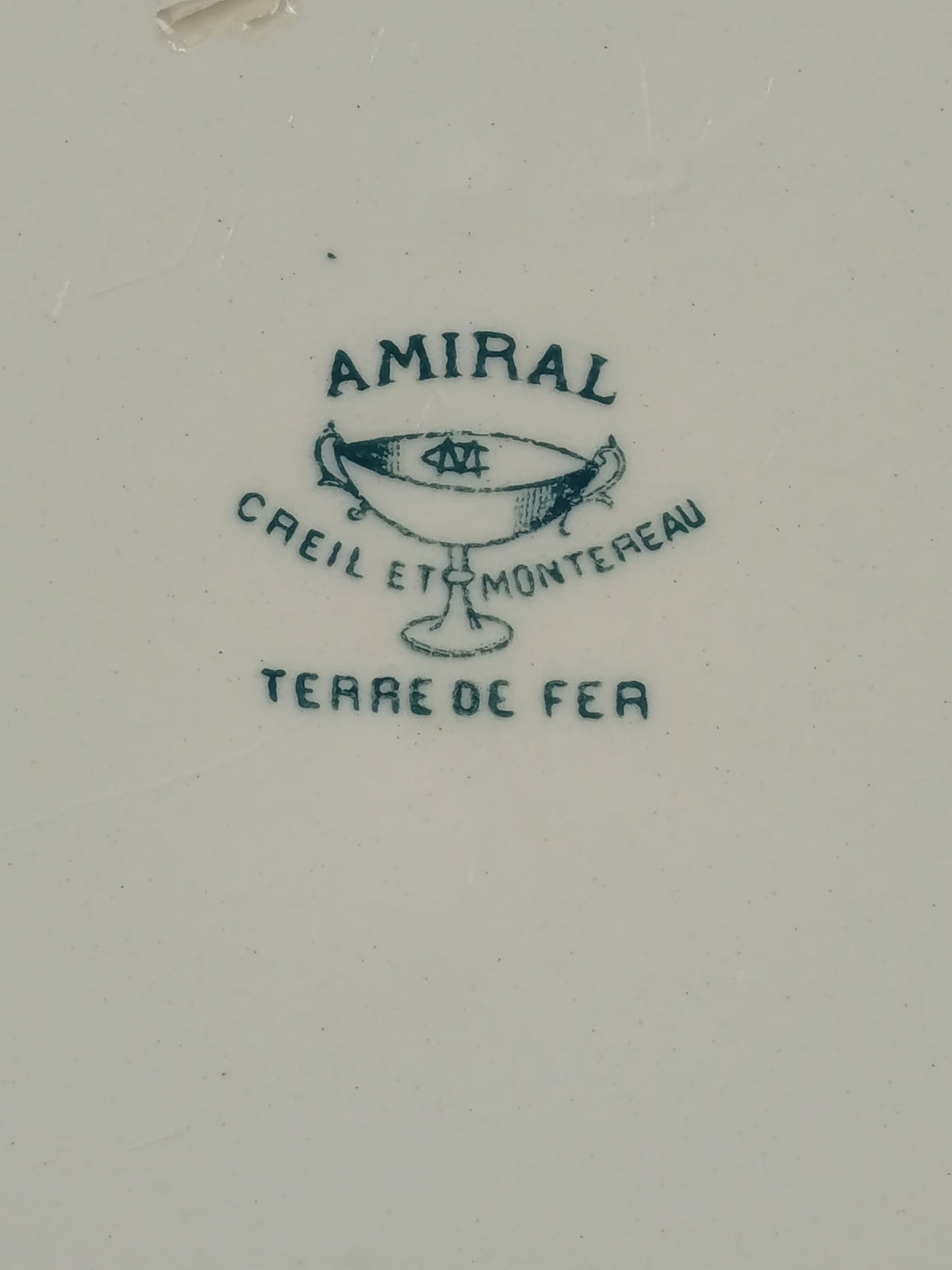Assiette ancienne Creil et Montereau modèle Amiral en Terre de Fer