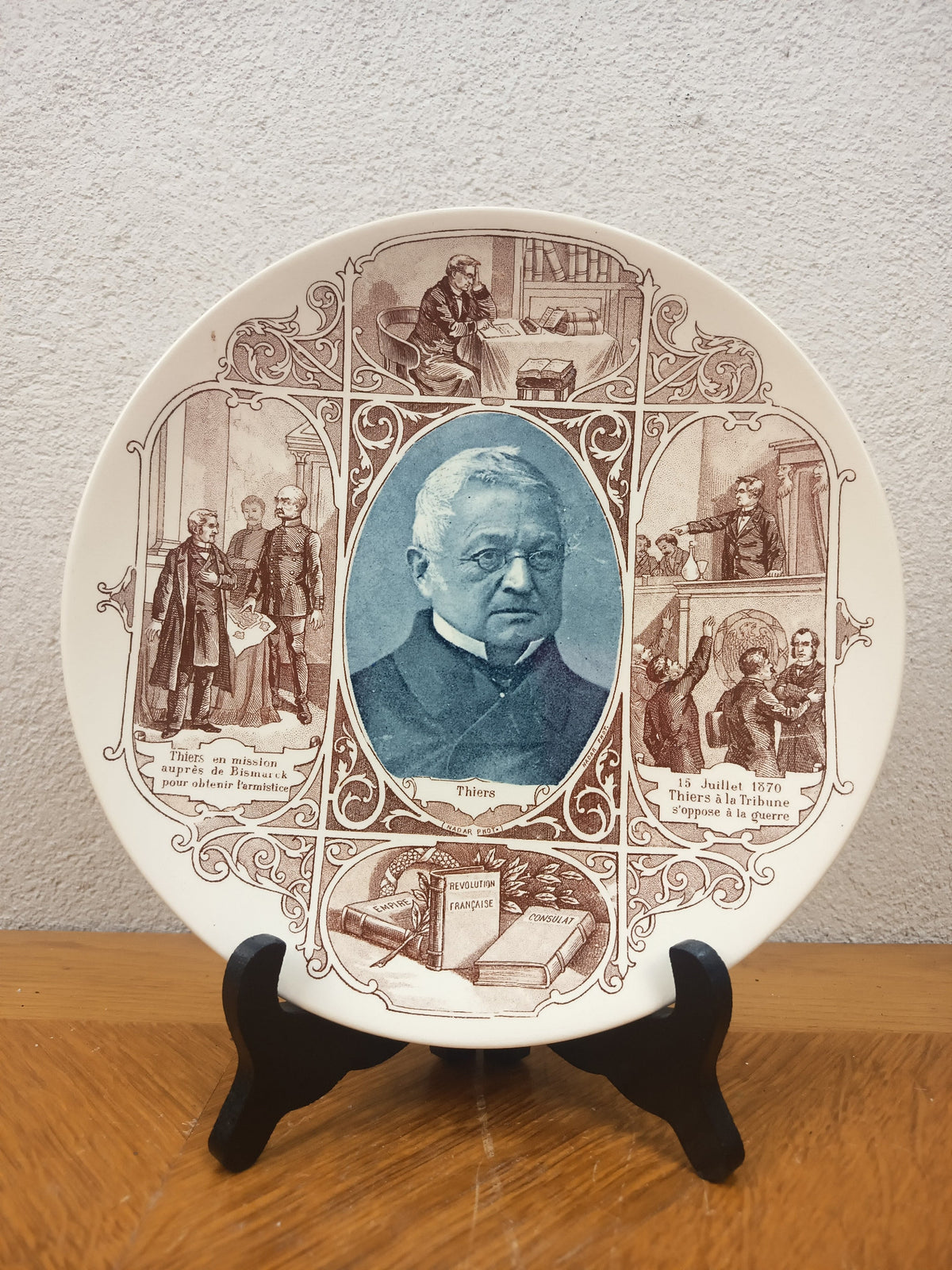 Assiette historiée Sarreguemines représentant Adolphe Thiers