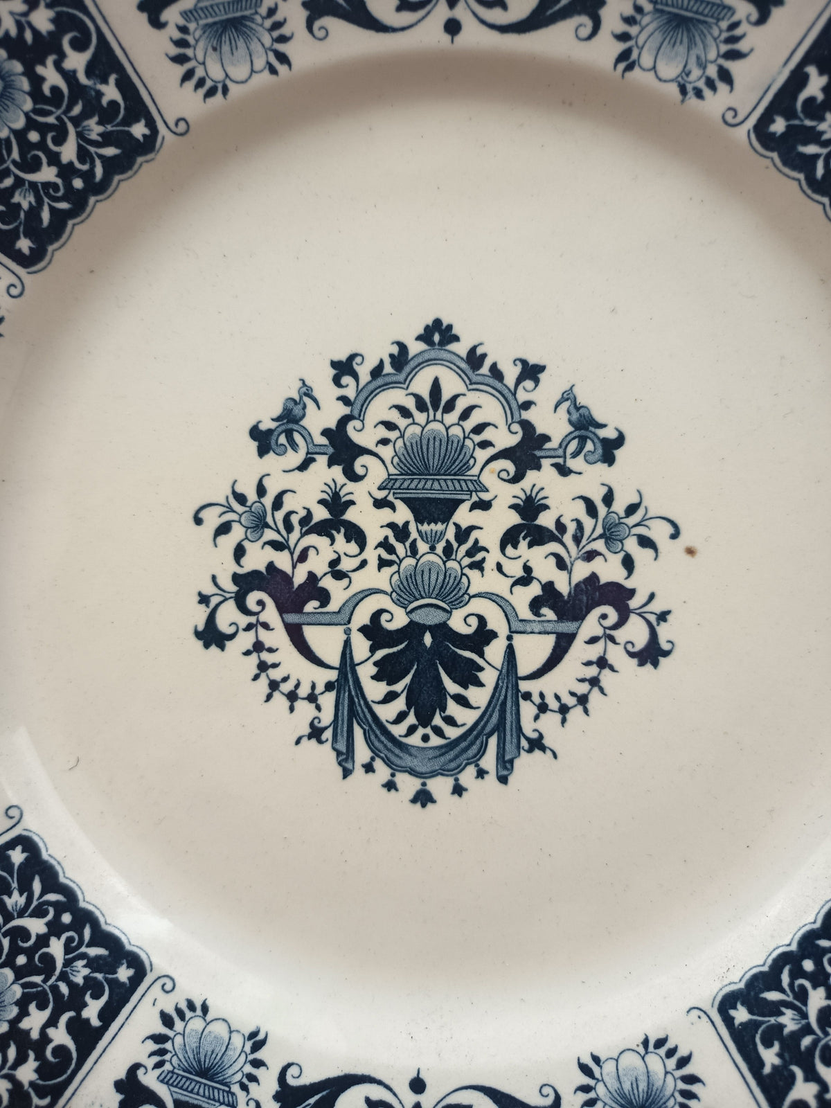 Assiette carrée ancienne Gien modèle Ibis bleu 25 cm