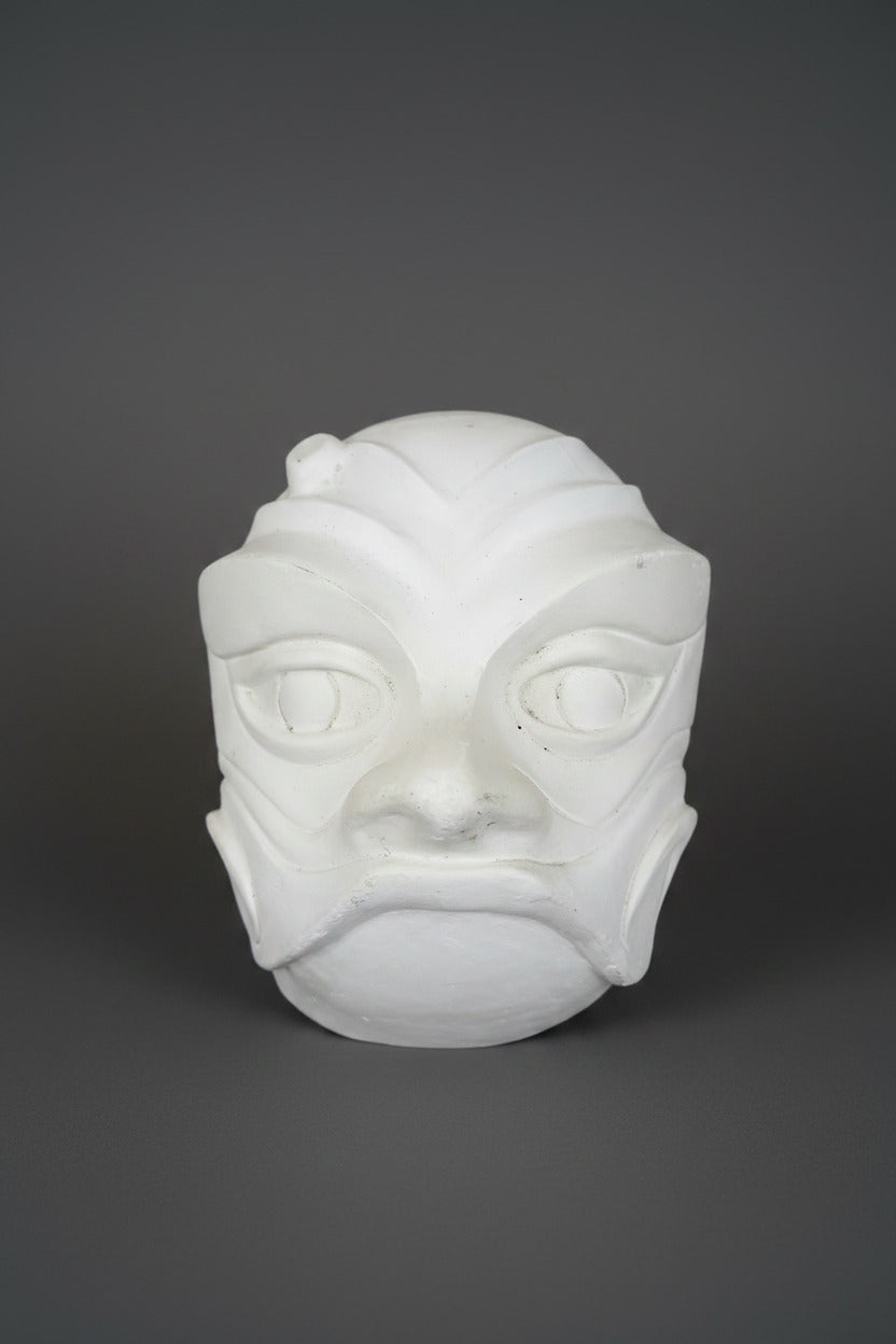 Masque mural en plâtre – Visage fantastique en relief – XXe siècle