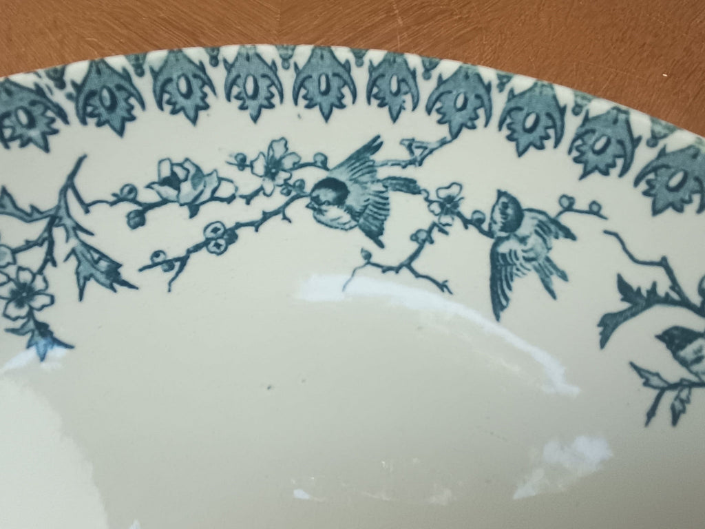 Grand compotier ancien Boulenger en Terre de Fer modèle Lyonnais décoré d’oiseaux bleu-vert