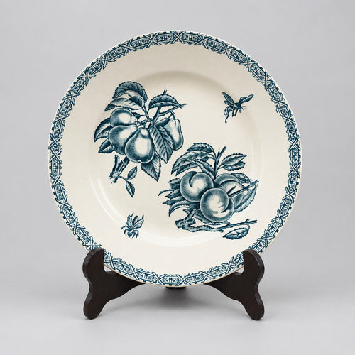 Assiette ancienne Choisy-le-Roi au décor bleu de fruits et insectes